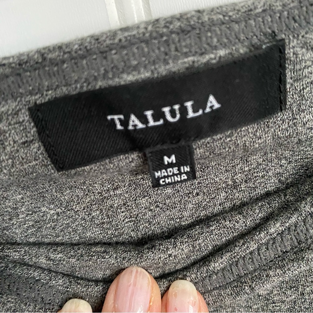 Aritzia Talula leggings, grey tweed color, SIZE MEDIUM - Picture 3 of 7